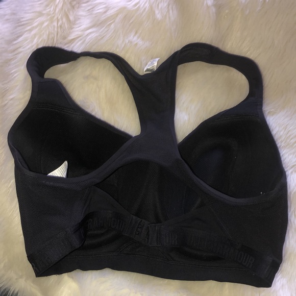 Under Armour sports bra with bra clasp and mesh racer back w/ padding, like new! - Picture 4 of 7